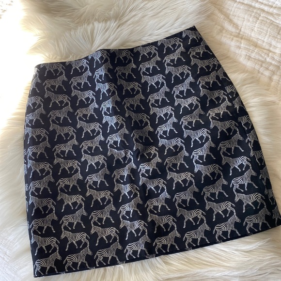 J. C r e w • Zebra pencil skirt - Picture 1 of 7